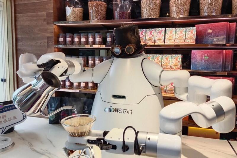 MakerPRO案例分享：機器人會泡咖啡、鎖螺絲