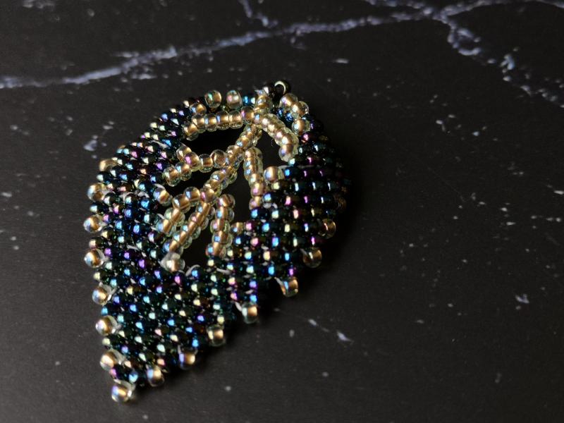 賽夏族的珠飾商品照