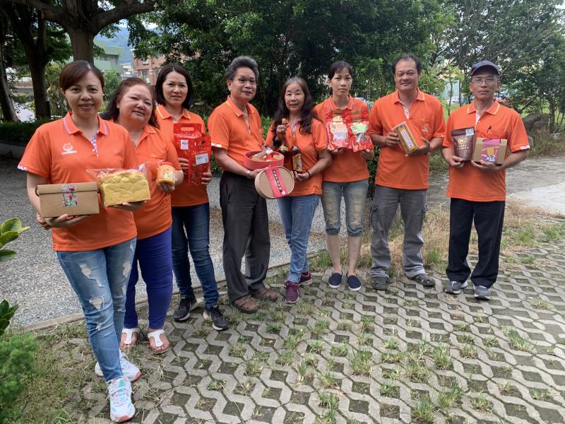 國姓特色產業，計有鹿茸、咖啡、枇杷，以及香茅、薑黃、梅子、橄欖等，就在【國姓鹿遊趣】群聚