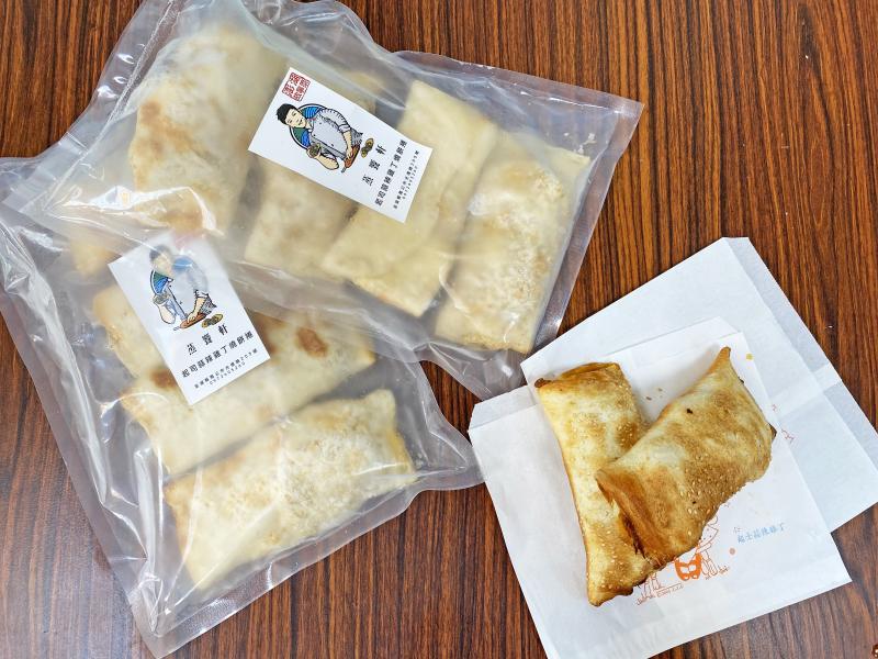 燒餅捲除了親臨澎湖馬公現場吃，還能訂購冷凍宅配，跨海也能輕鬆享用。