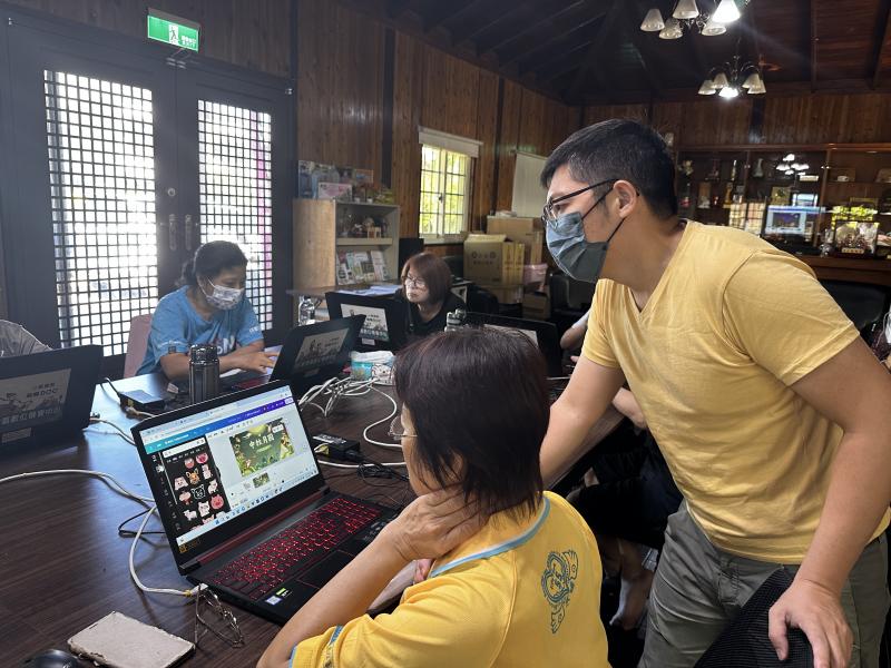 運用免費設計網站完成自己專屬的一頁網