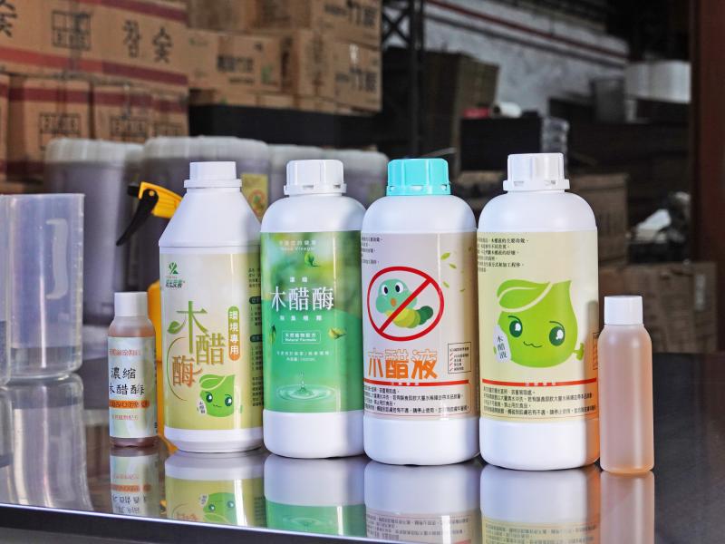 埔光炭業生產的木醋液，應用層面很廣泛，用於農業，環境清潔，都有很棒的助益。