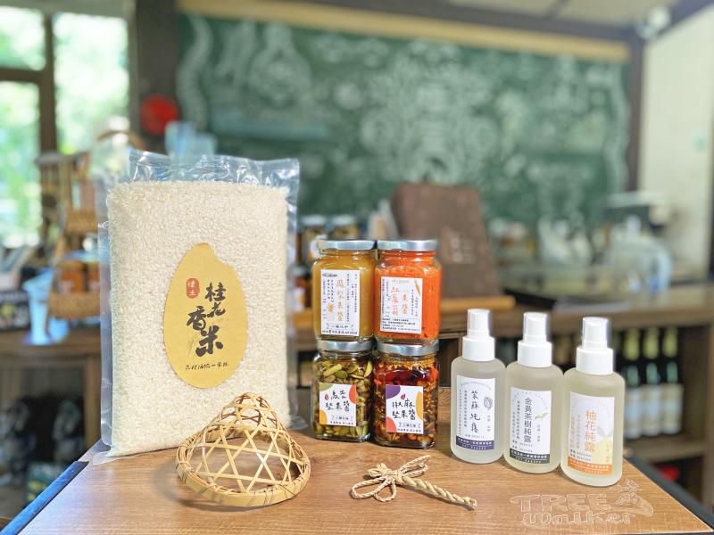 協會用惜土品牌，為在地友善耕種的農作物或加工製品，進行行銷。
