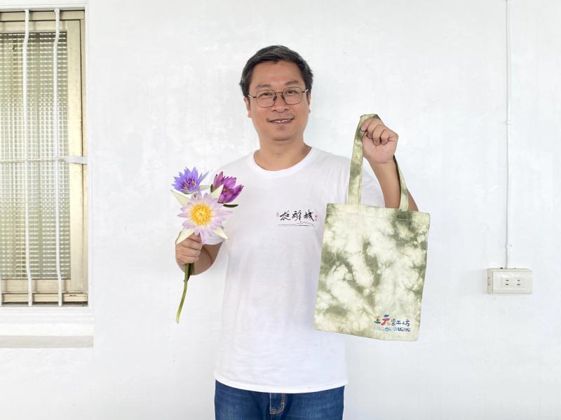 DOC職人媽媽號柑仔店 林瑞文，熟知在地景點、文化，專業導覽員。