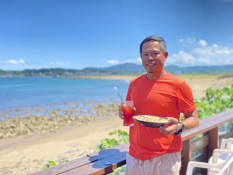 DOC職人烏咪小棧 趙士超老闆，是烏咪小巴的咖啡師，也是餐點師傅。