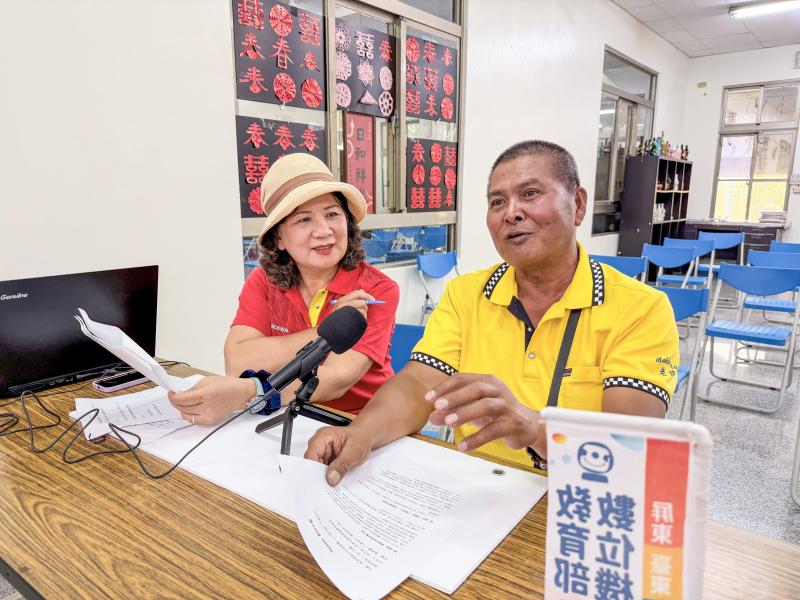 老埤社區理事長親自帶領學員實作，透過一問一答的互動與溫暖對談，學員不僅學會錄音與訪談技巧，也更深入理解如何透過聲音保存文化、傳遞情感，讓地方故事被更多人聽見。