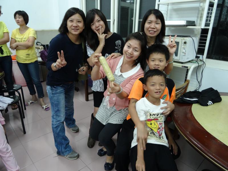 良好互動下，也拉近了學校與社區居民的距離