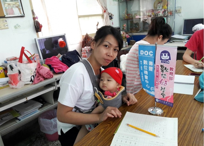 壽豐DOC的這位學員是嫁來臺灣的新住民，運用時間來DOC上課。