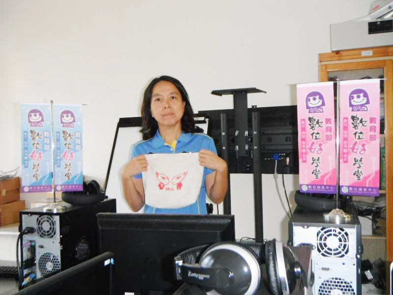 利用一塊布製作出一個包包