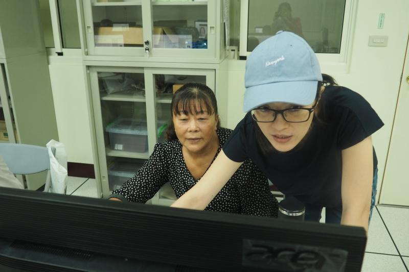 老師指導學員