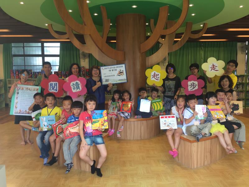 闖關完成後跟我們的校長來個大合照