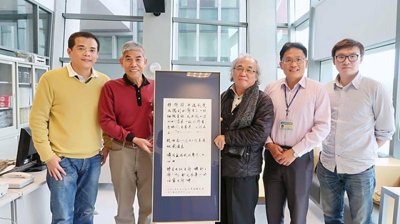 茄苳文史協會楊景謀理事長、蔡志豪博士與文化處吳錦發處長合影