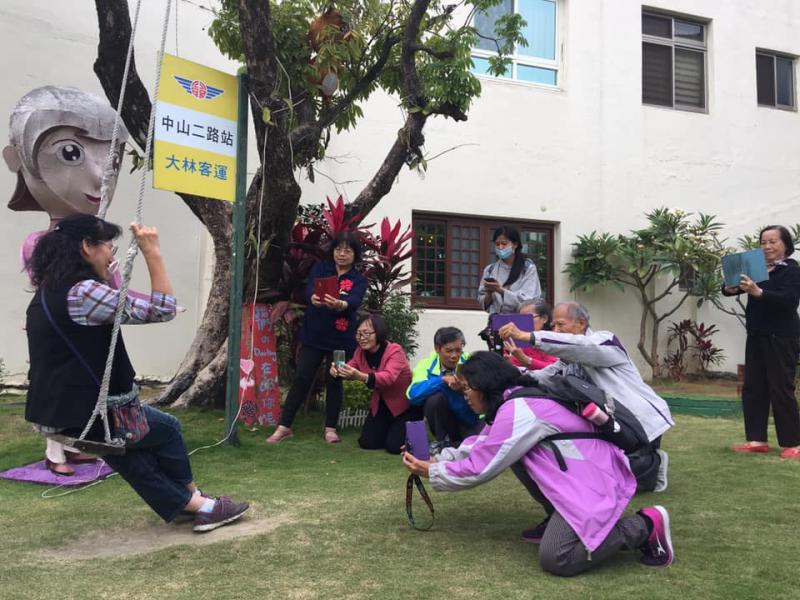 大林為台灣國際慢城之一,可拍攝的景點眾多,如禾樂居,萬國戲院,泰成中藥行,63公園,十信眼鏡行等,當初設計是多開發新景點,成為打卡點及拍照勝地,希望大家多支持。