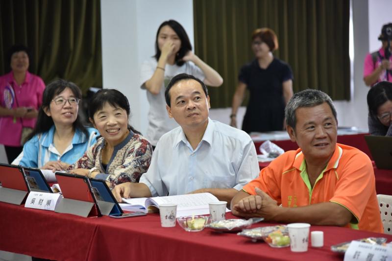 三位訪視委員與農會理事長廖盛榮