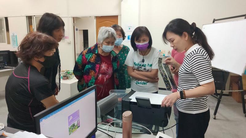 列印圖案出來~準備黏貼