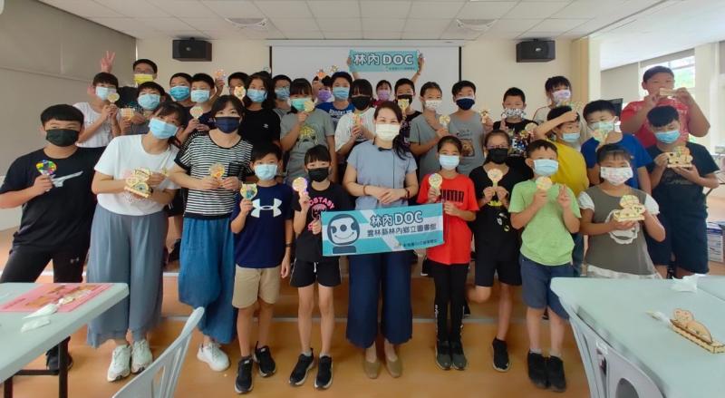 完成後是最開心的!不管作品如何?過程最重要喔!大合照!