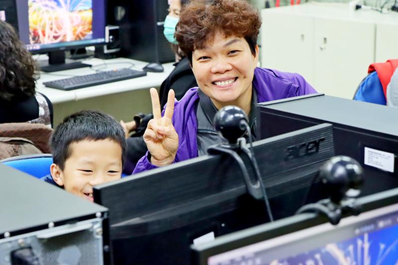 親子一起來DOC共學。