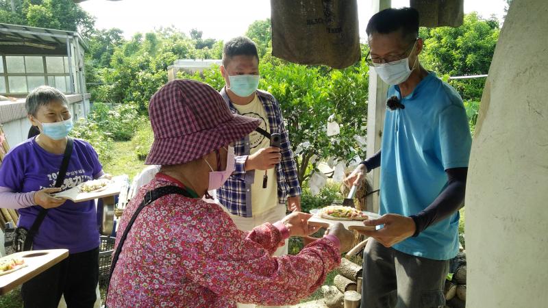 手工自己做披薩