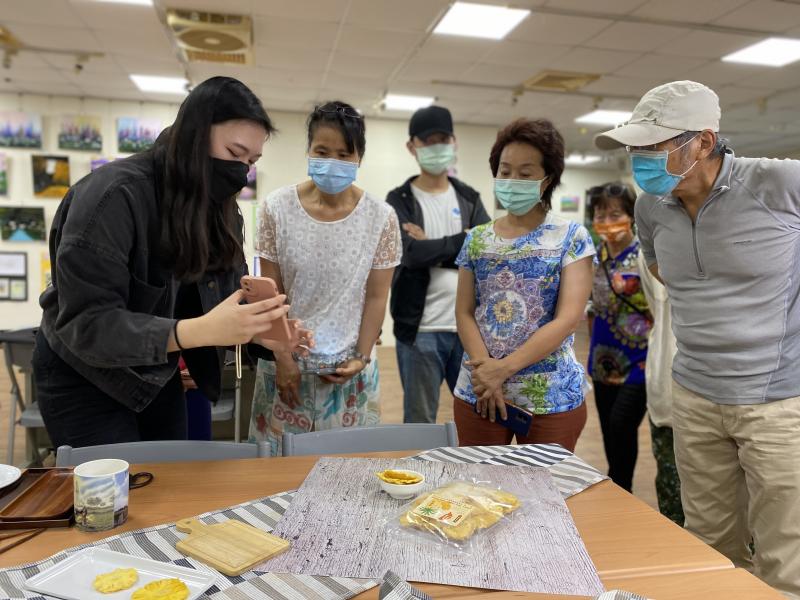 果乾商品拍攝，務必拍烘烤過的水果，絕對別單拍包裝商品。