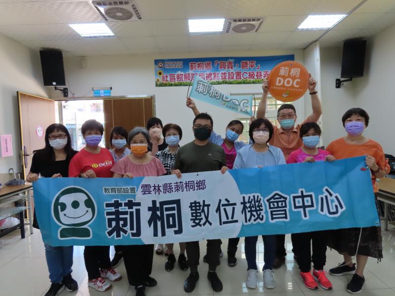 學員們都很認真上課，都捨不得下課呢！