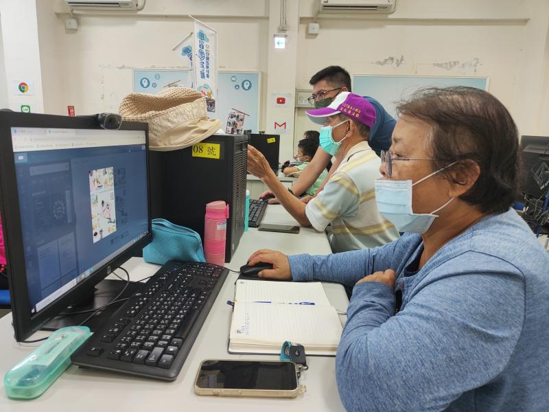 恩~我看看，設計的如何