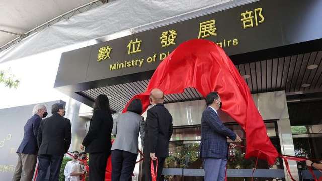 提升媒體素養、增強對假訊息的抵抗力,希望達成「群體免疫」,讓大家都和假訊息說掰掰!