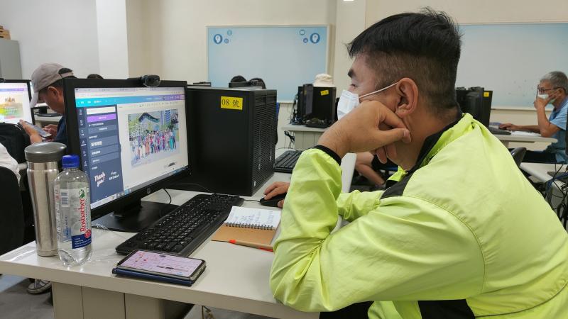 只用一個頁面完整呈現網站內容