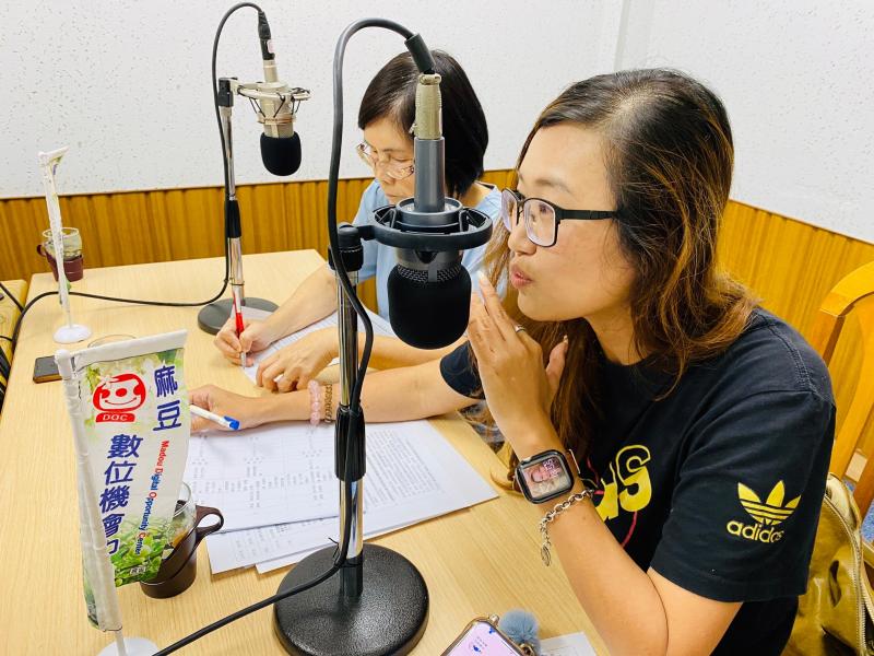 麻豆DOC與臺南建國電台合作，推廣麻豆DOC與樂齡學習中心。