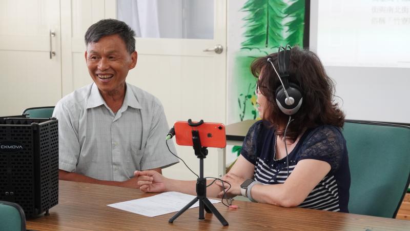 今年特別邀請地方文史工作者張慶宗老師與我們一起開設唱聽海翁窟港數位走讀及甲安埔好聲音等課程