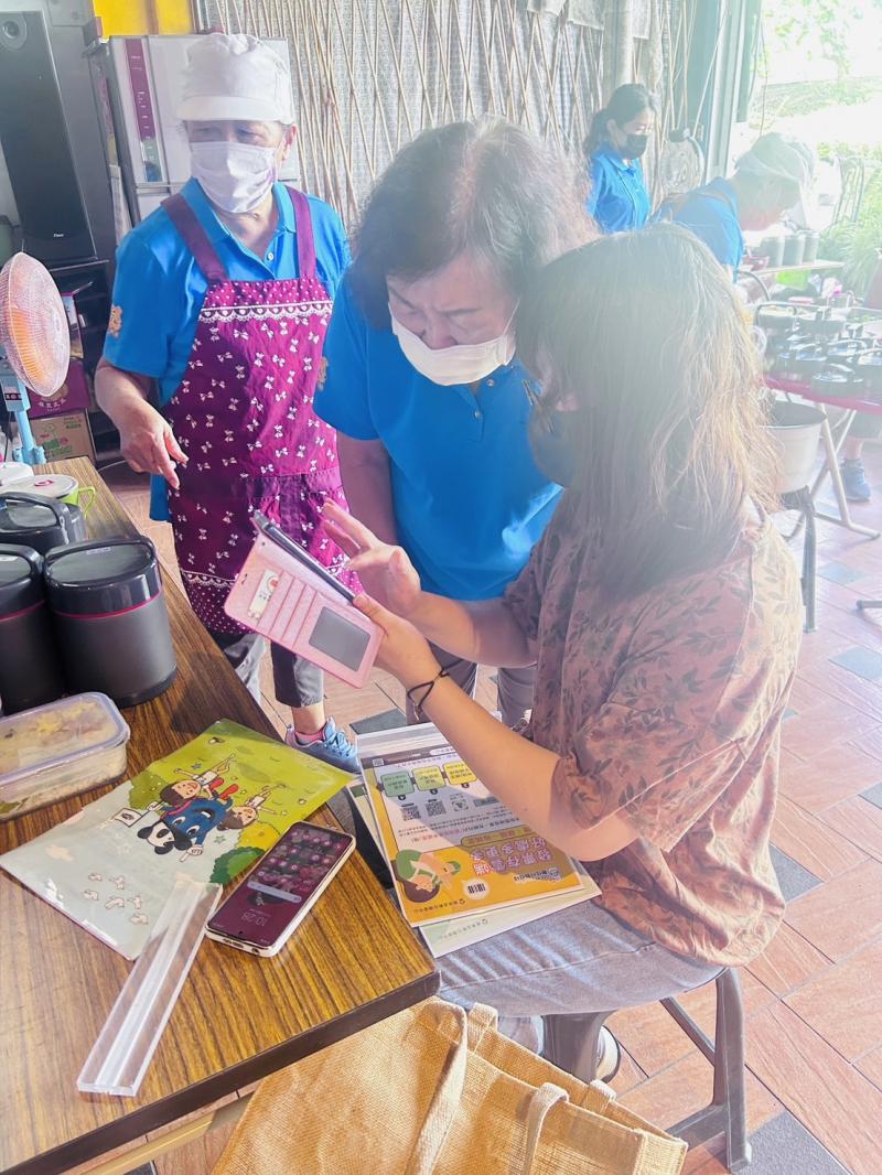 8/5行動諮詢服務照3