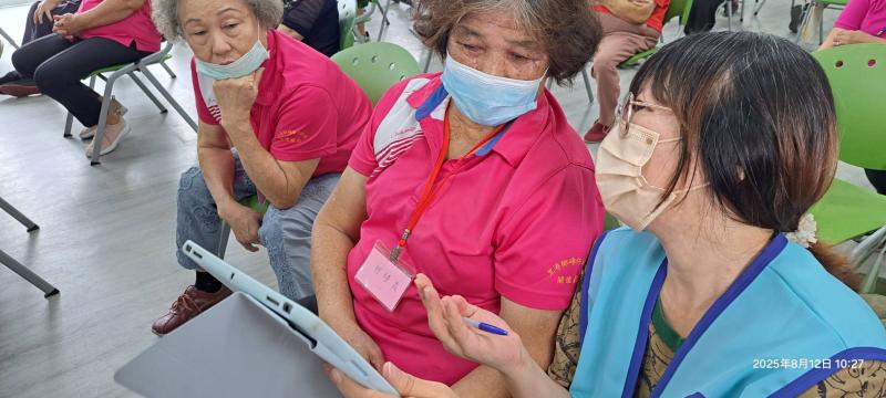 8/12行動諮詢服務照2