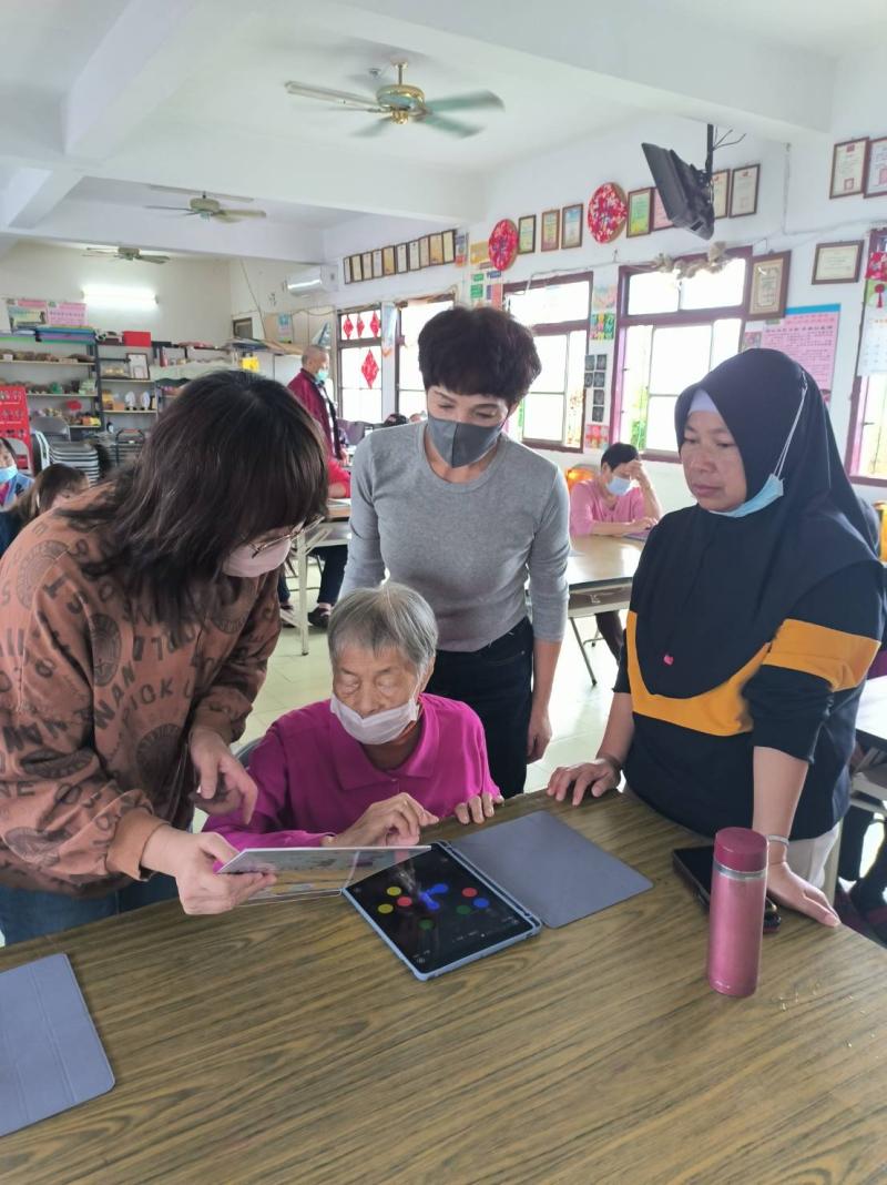 11/21行動諮詢服務照1