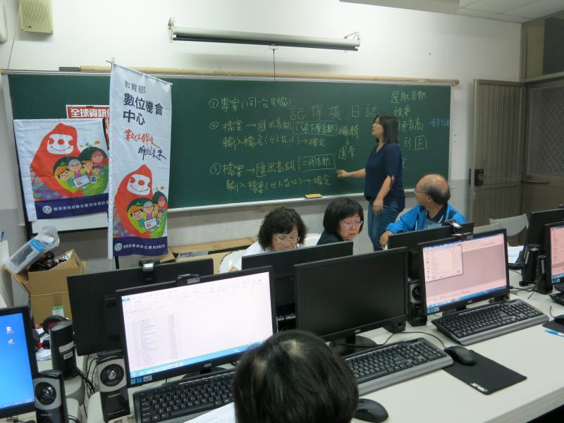 學員們學習分開錄製最後再透過軟體合併