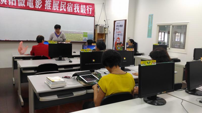 知道如何更換桌布