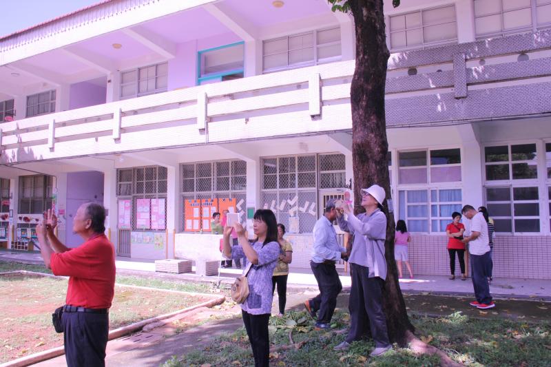 學員在校園內實際拍攝