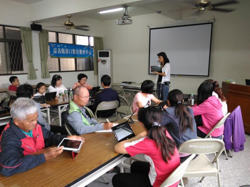 講師教導學員課程