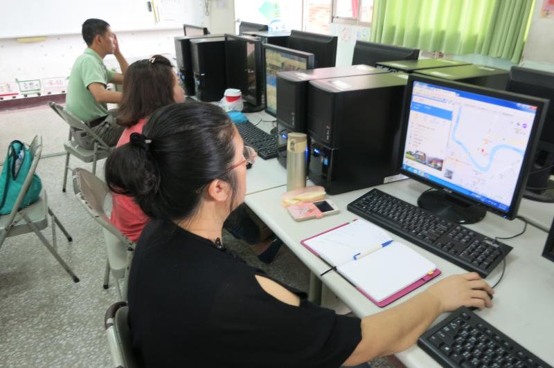 以我的地圖功能分享，便可以傳給朋友家人使用