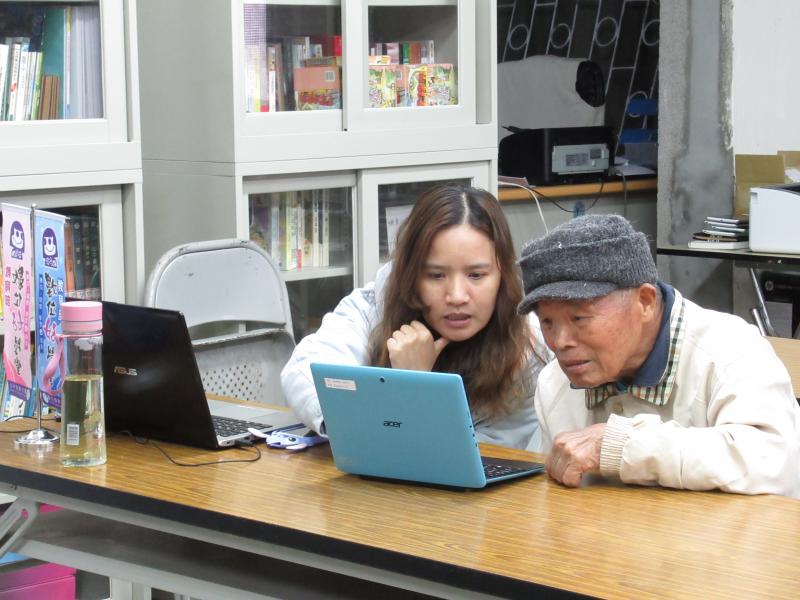 課程講師指導學員查詢社區景點內容