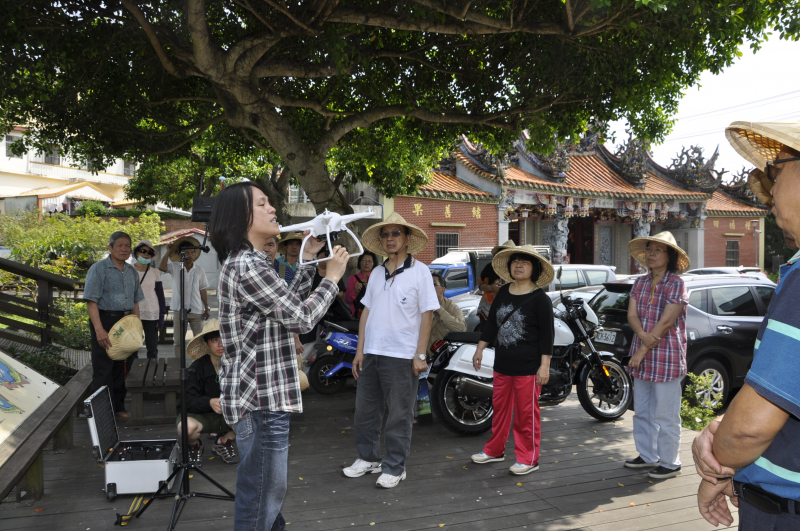 空拍老師林智杰利用空拍影片介紹空拍影片的效果與特性