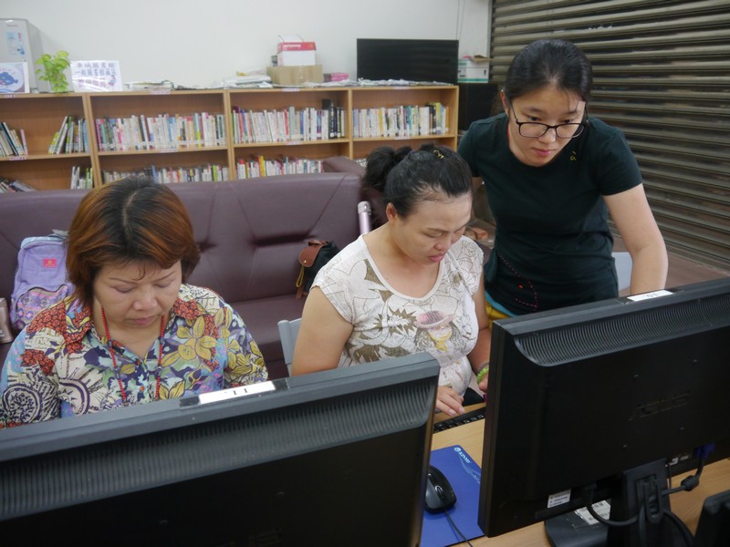 圖卡編輯上課中。