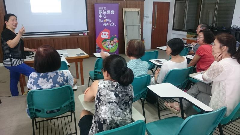 老師介紹電視棒功能