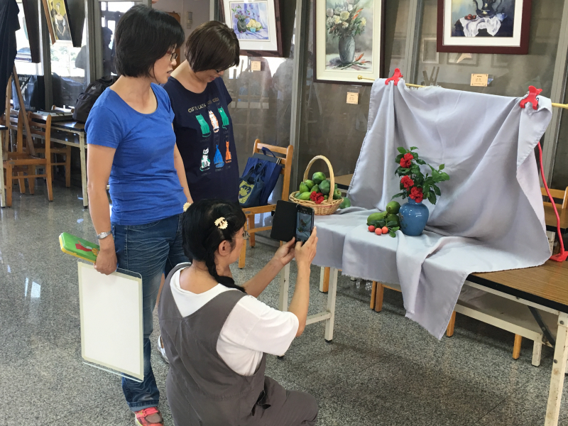 學員互相討論練習