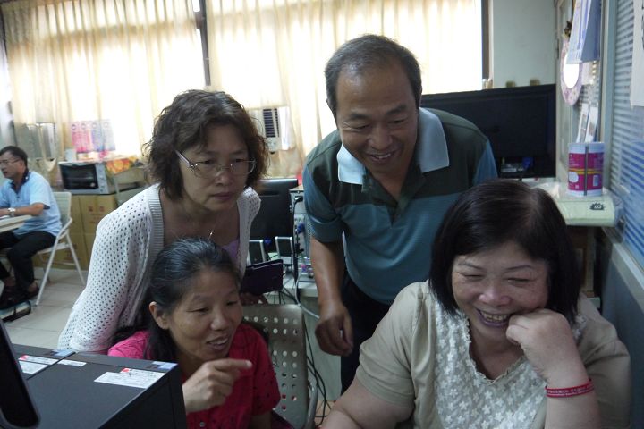 練習影片的片頭和轉場，讓影片更流暢。