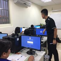 學員自己操作電腦建立Facebook帳號