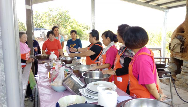 於土豆節前夕  敬邀陳韻如老師來指導  在地食材如何變成風味餐