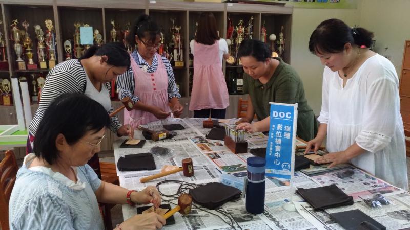 瑞穗數位機會中心商品攝影課程實作