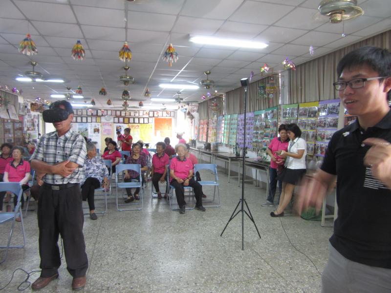 體驗VR的魅力!免費學電腦!你還等什麼?