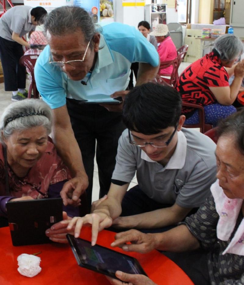 戴著眼鏡也要弄清楚怎麼弄