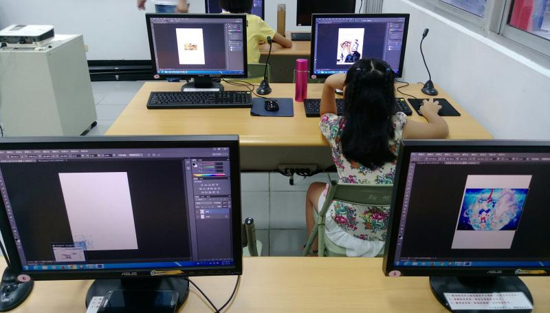 小朋友練習操作編輯軟體