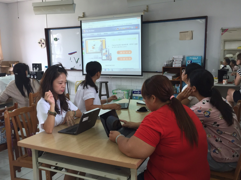 學員認真上課中